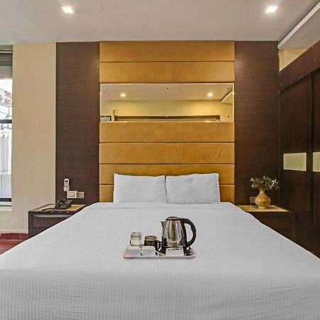 Hotel Oyo Townhouse 707 Grand Krishna Hyderabad Exterior foto