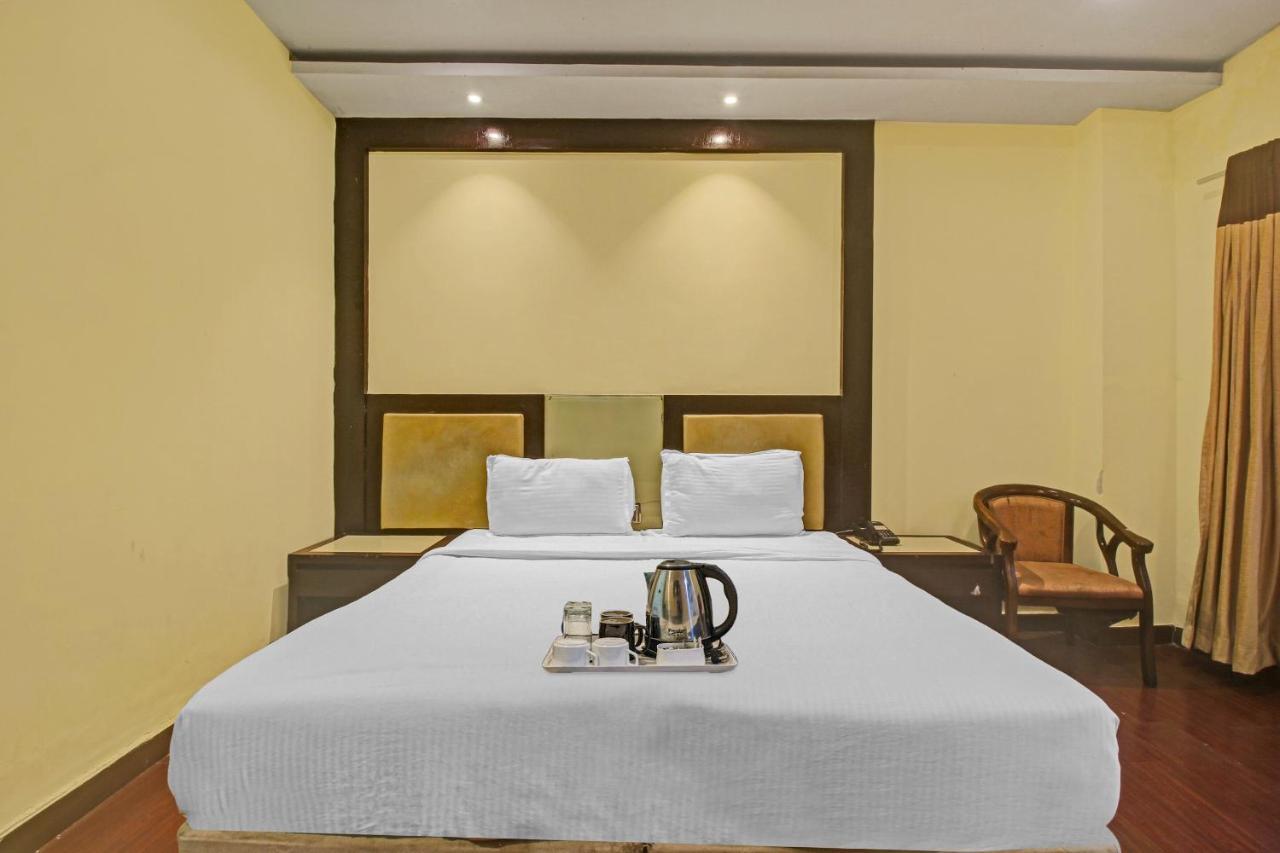 Hotel Oyo Townhouse 707 Grand Krishna Hyderabad Exterior foto
