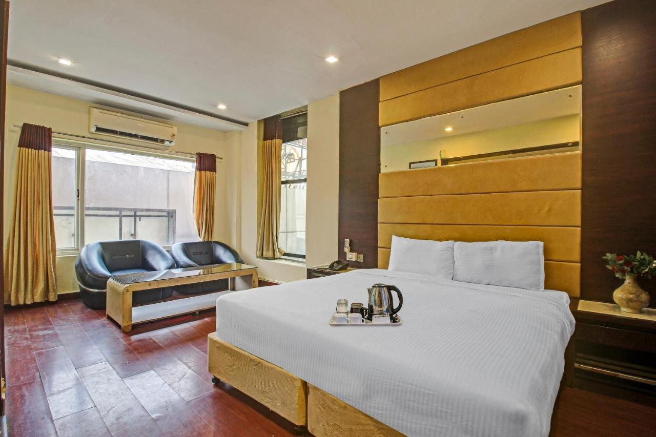 Hotel Oyo Townhouse 707 Grand Krishna Hyderabad Exterior foto