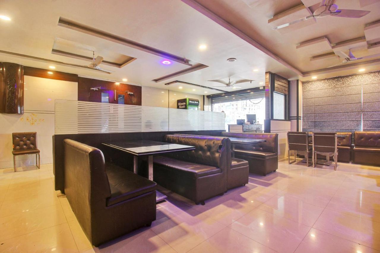 Hotel Oyo Townhouse 707 Grand Krishna Hyderabad Exterior foto
