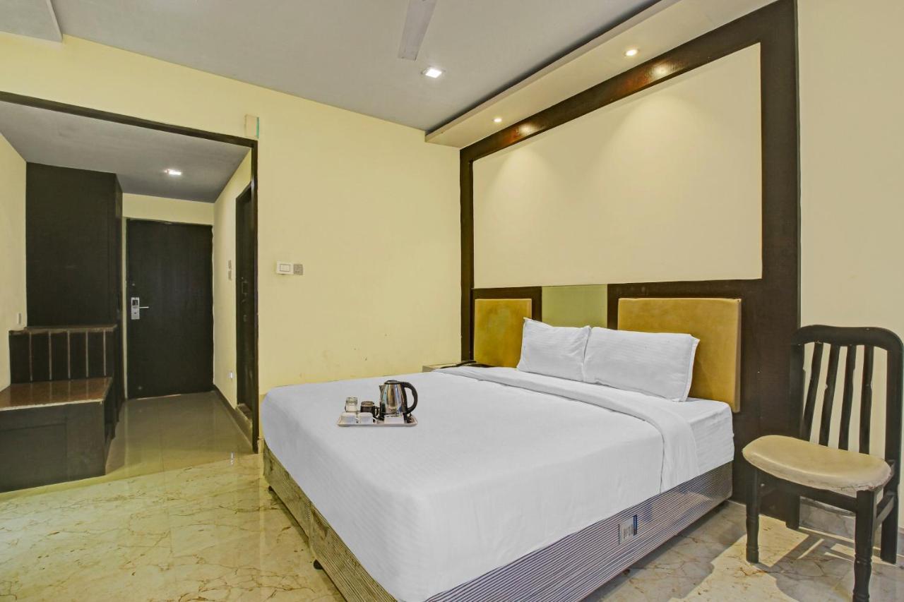 Hotel Oyo Townhouse 707 Grand Krishna Hyderabad Exterior foto