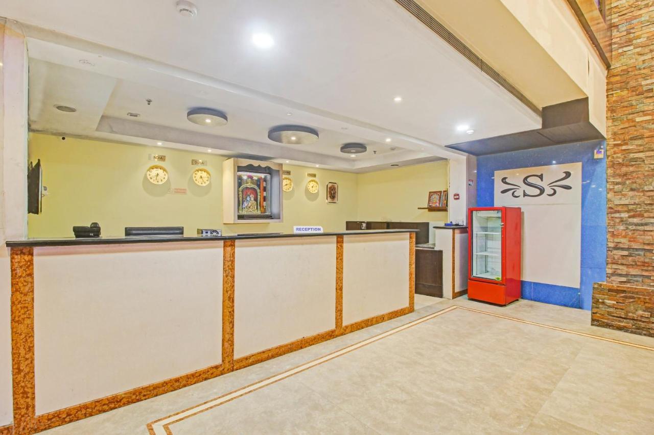 Hotel Oyo Townhouse 707 Grand Krishna Hyderabad Exterior foto