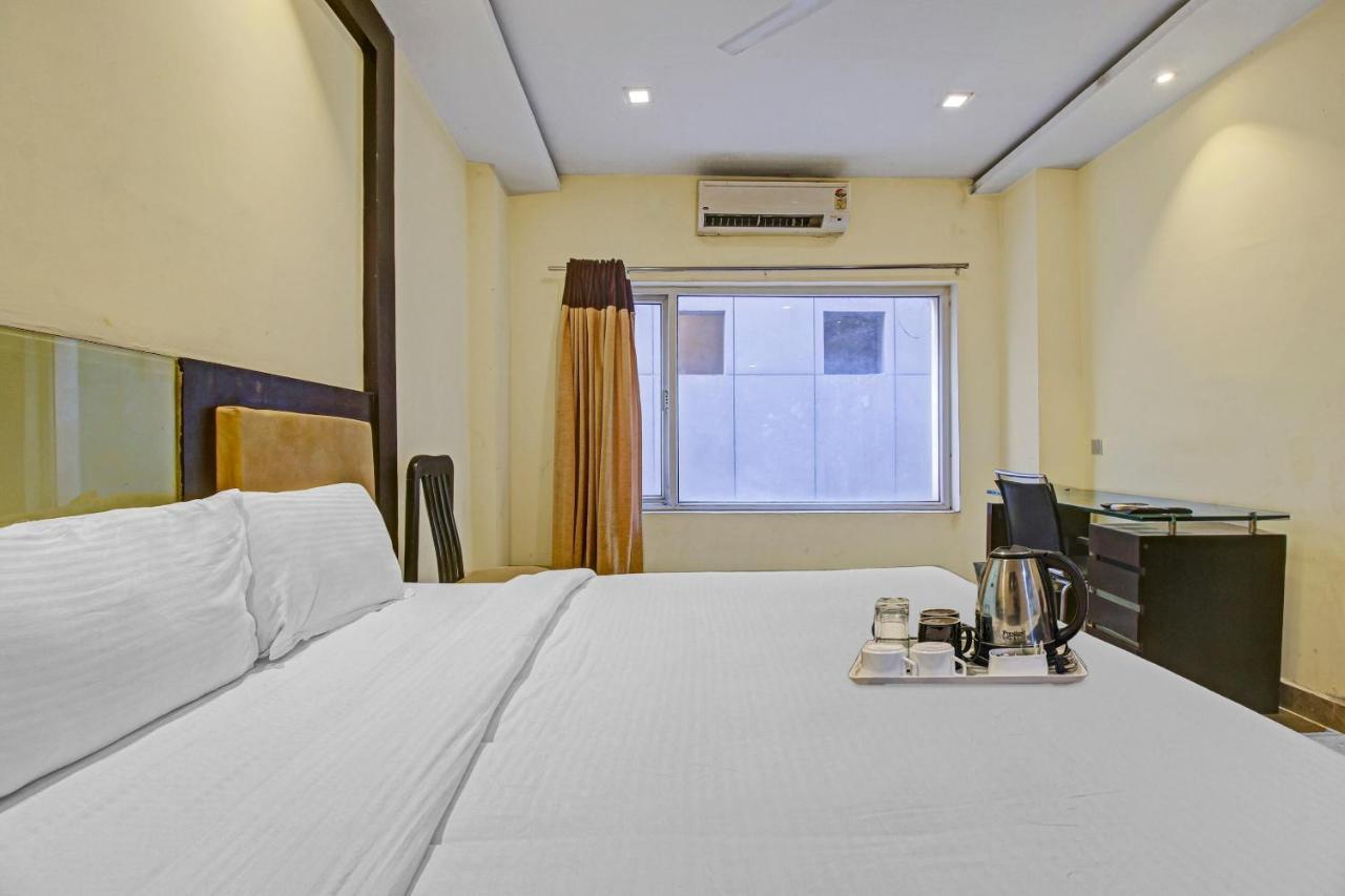 Hotel Oyo Townhouse 707 Grand Krishna Hyderabad Exterior foto